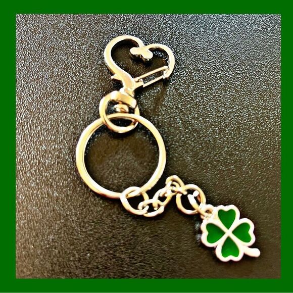 NWOT. Lucky Four-Leaf Clover Keychain/Accessory. Makes a perfect gift!​ - Picture 1 of 5